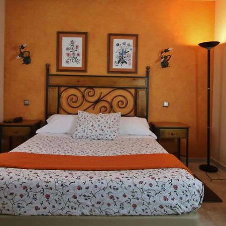 Posada Del Camino Real Torrelaguna Exteriör bild