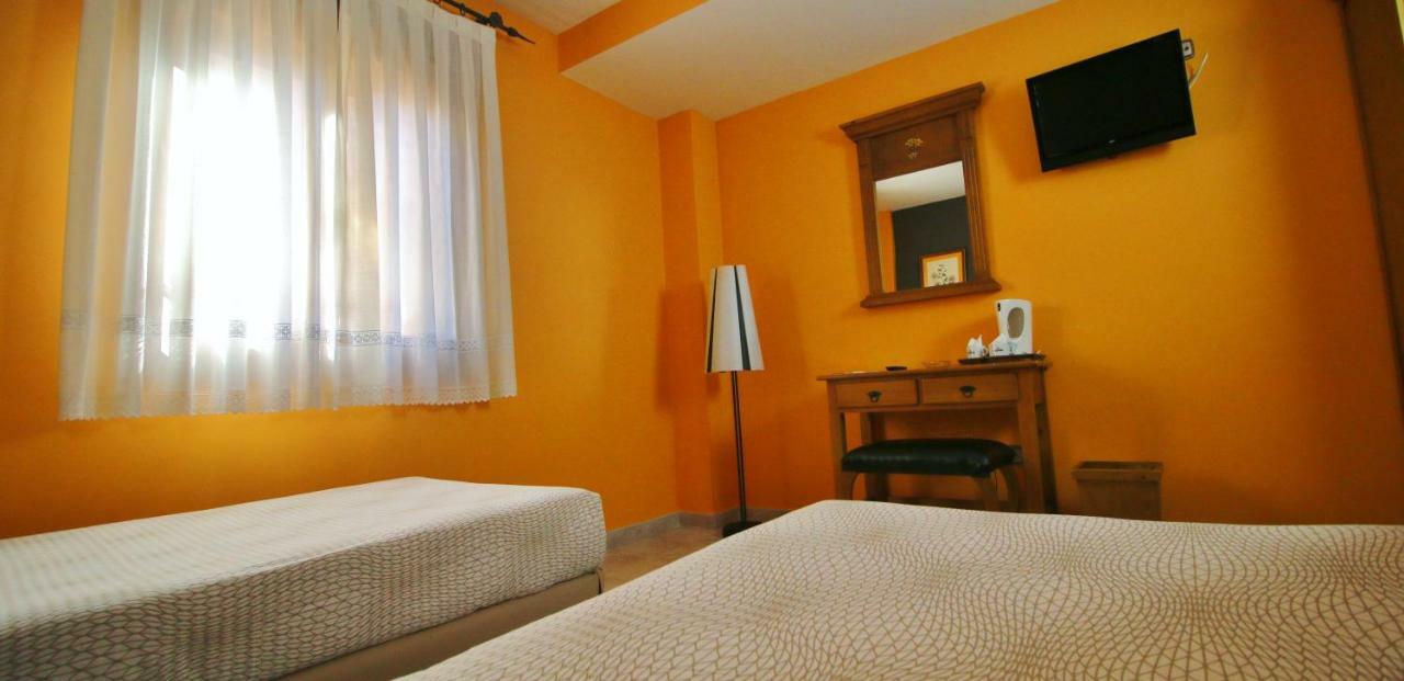 Posada Del Camino Real Torrelaguna Exteriör bild